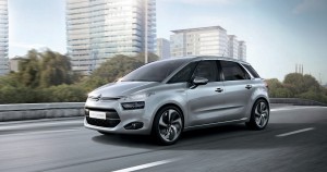 Citroen_C4Pic_Invit_4+4.indd