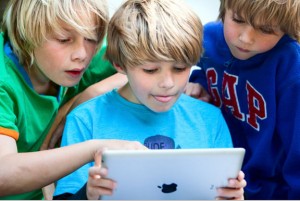 Kids-Reading-a-Tablet-1